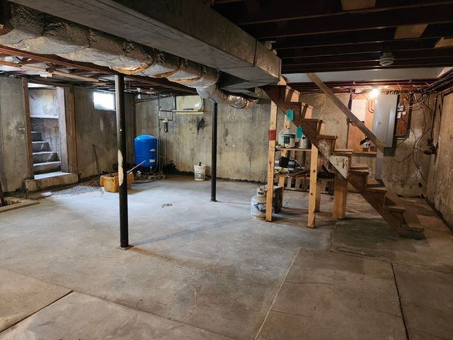 16 Hough Rd, Sutton, MA 01590