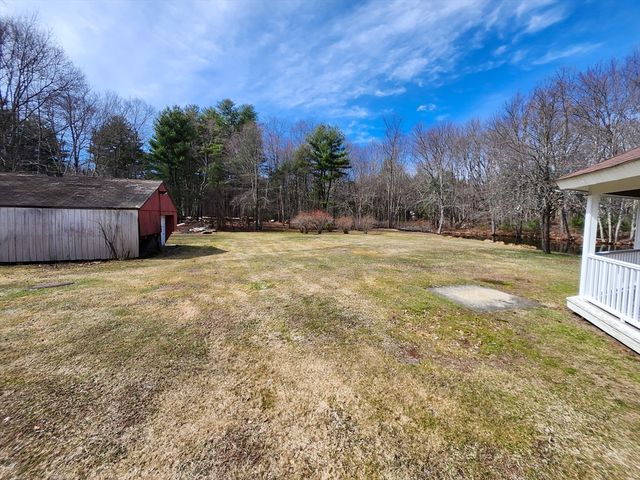 16 Hough Rd, Sutton, MA 01590