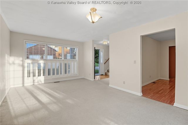 201 Weatheridge Drive, Hurricane, WV 25526