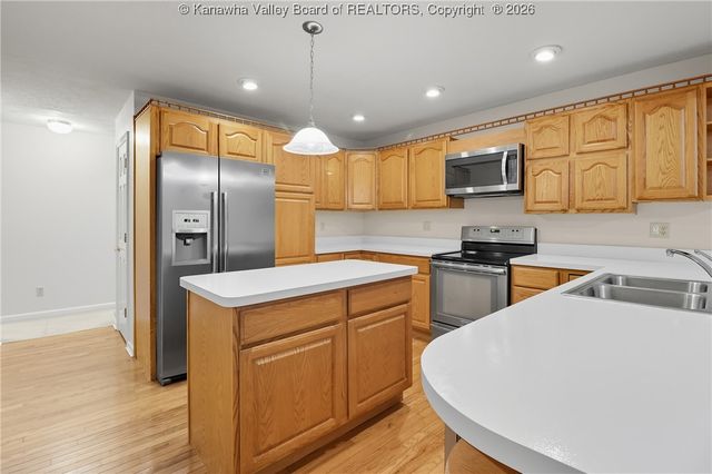 201 Weatheridge Drive, Hurricane, WV 25526