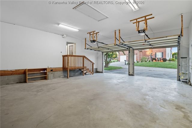 201 Weatheridge Drive, Hurricane, WV 25526