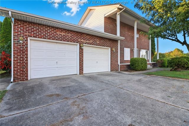 201 Weatheridge Drive, Hurricane, WV 25526