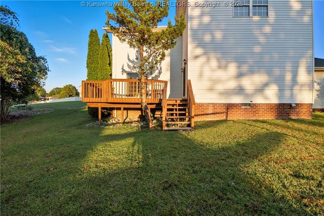 201 Weatheridge Drive, Hurricane, WV 25526