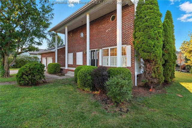 201 Weatheridge Drive, Hurricane, WV 25526