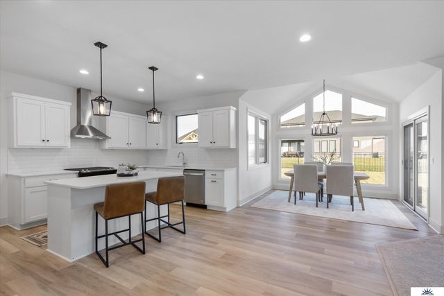 5407 N 208th Avenue, Elkhorn, NE 68022