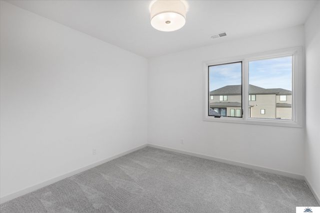 5407 N 208th Avenue, Elkhorn, NE 68022