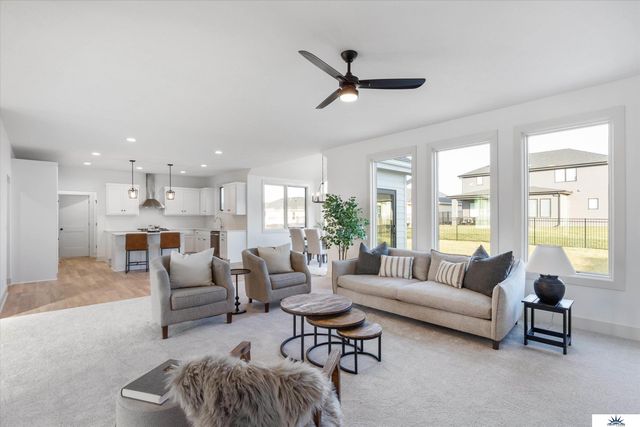 5407 N 208th Avenue, Elkhorn, NE 68022