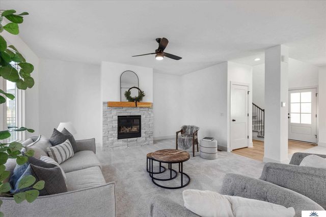 5407 N 208th Avenue, Elkhorn, NE 68022