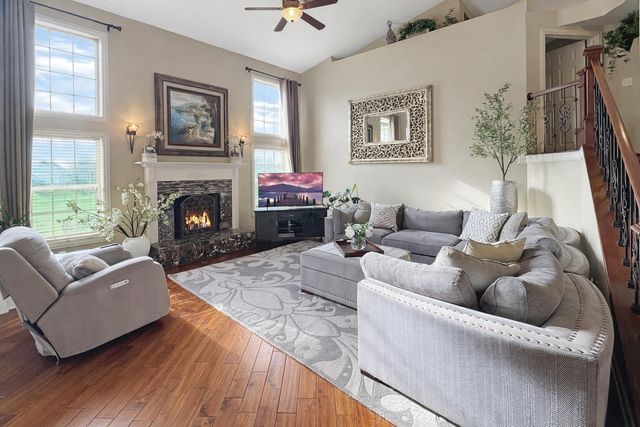 6201 Lampton Pond Drive, Hilliard, OH 43026