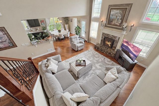 6201 Lampton Pond Drive, Hilliard, OH 43026