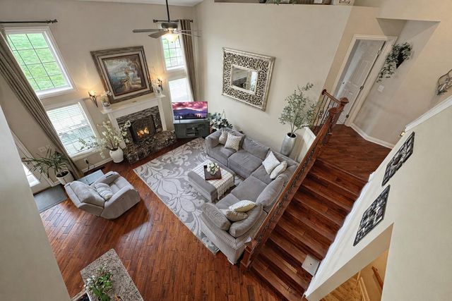 6201 Lampton Pond Drive, Hilliard, OH 43026