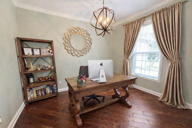 6201 Lampton Pond Drive, Hilliard, OH 43026