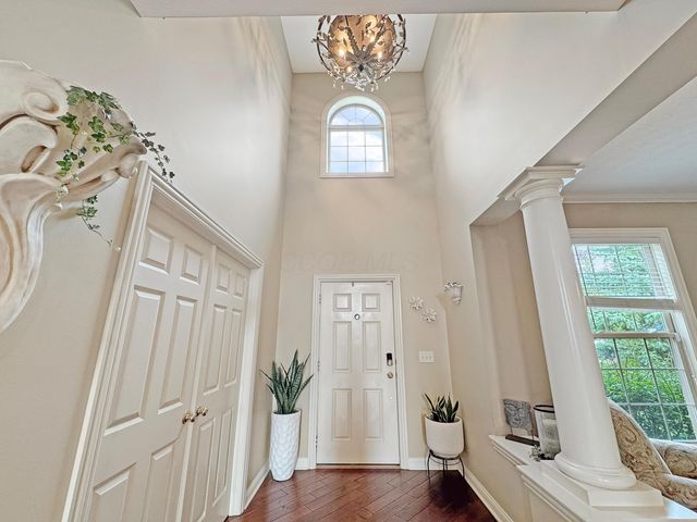 6201 Lampton Pond Drive, Hilliard, OH 43026