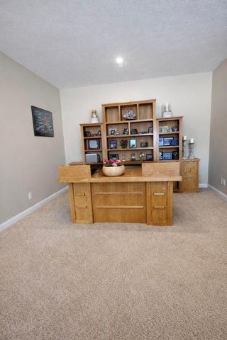 6201 Lampton Pond Drive, Hilliard, OH 43026