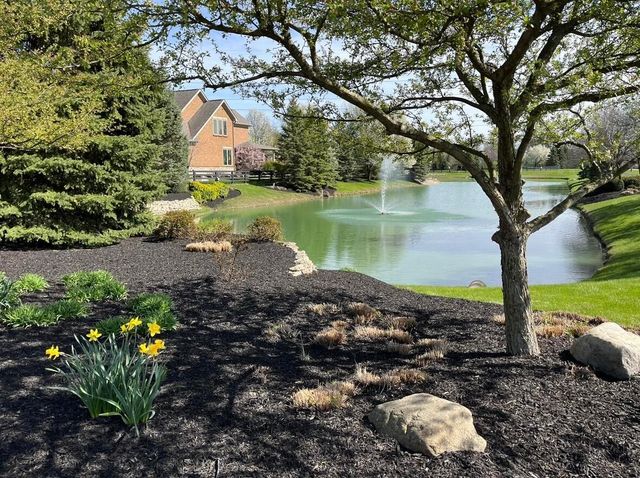 6201 Lampton Pond Drive, Hilliard, OH 43026