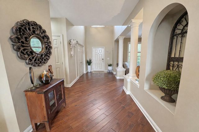 6201 Lampton Pond Drive, Hilliard, OH 43026