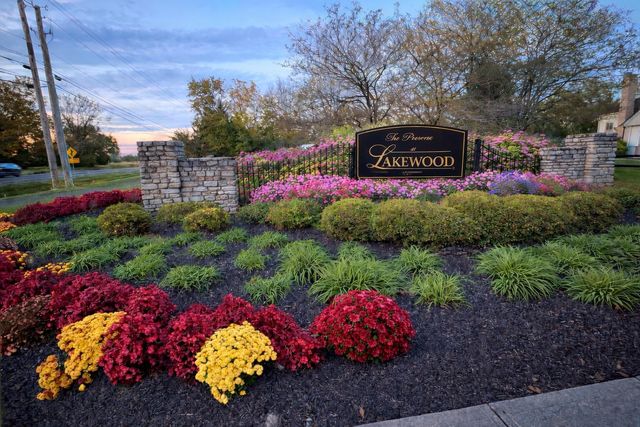 6201 Lampton Pond Drive, Hilliard, OH 43026