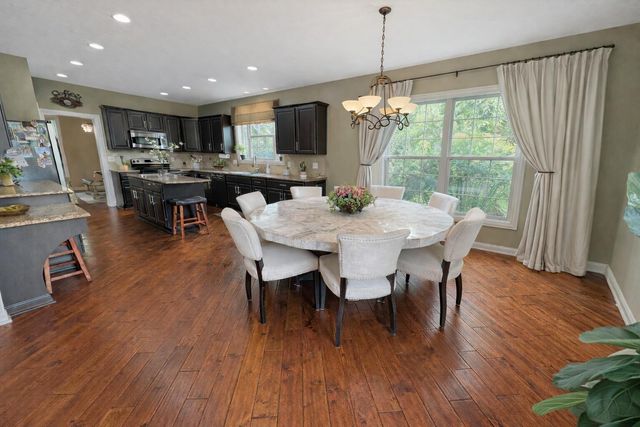 6201 Lampton Pond Drive, Hilliard, OH 43026