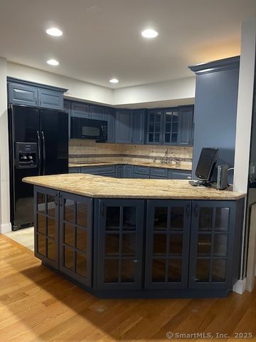 69 Harbour Close 69, New Haven, CT 06519