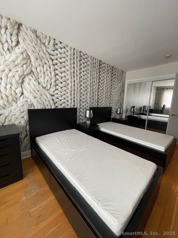 69 Harbour Close 69, New Haven, CT 06519