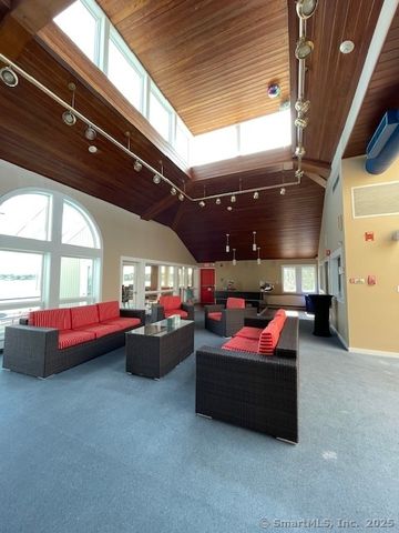 69 Harbour Close 69, New Haven, CT 06519