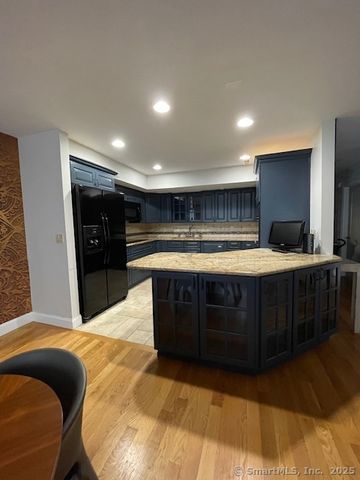 69 Harbour Close 69, New Haven, CT 06519