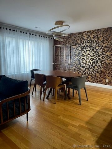 69 Harbour Close 69, New Haven, CT 06519