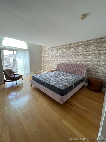 69 Harbour Close 69, New Haven, CT 06519