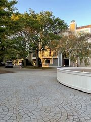 69 Harbour Close 69, New Haven, CT 06519