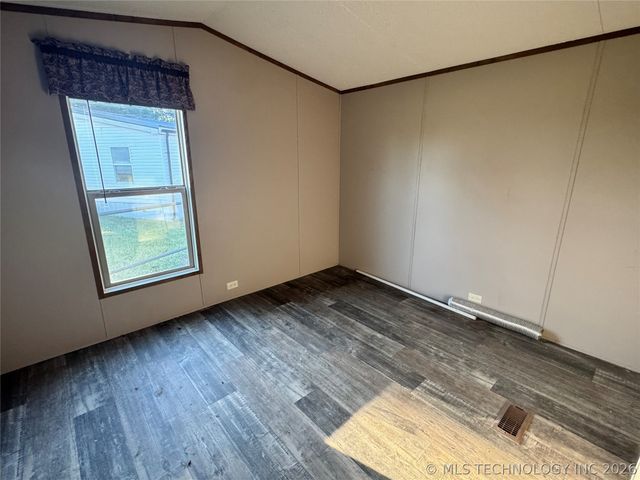 449 W Sand, Caney, OK 74533