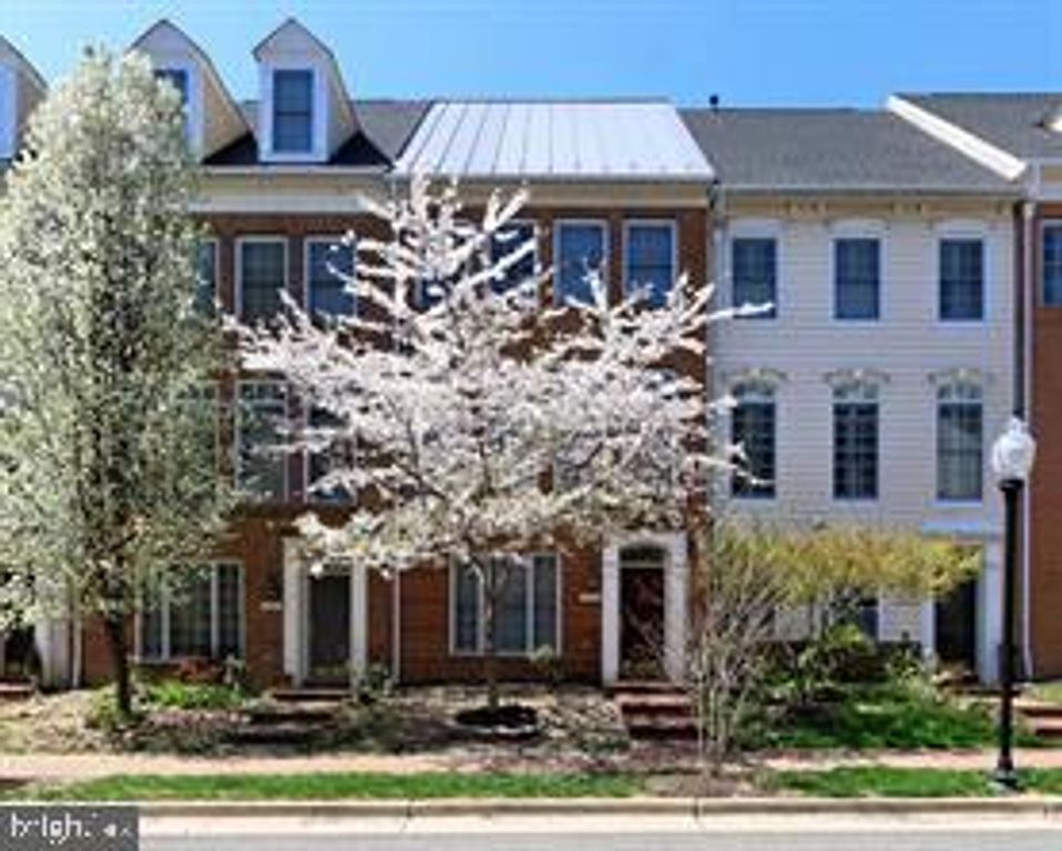 5236 TANCRETI LN, Alexandria, VA 22304