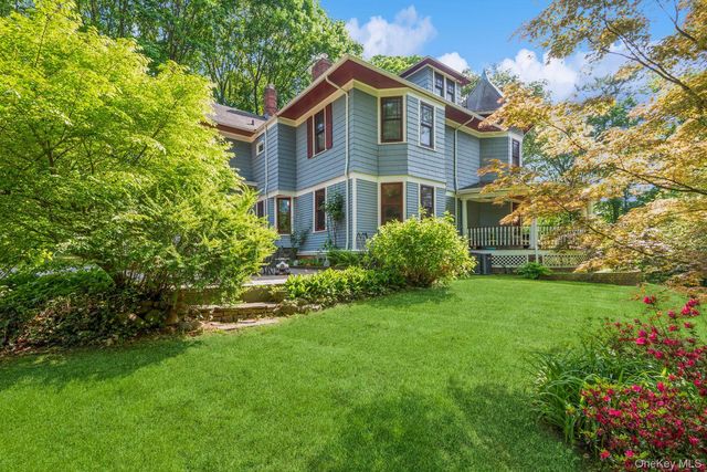 110 Red Spring Lane, Glen Cove, NY 11542