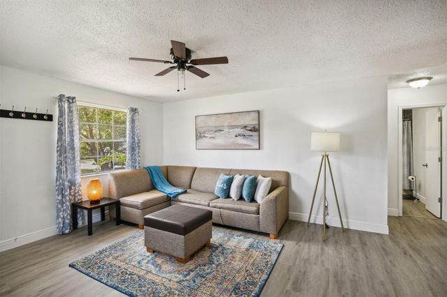 811 W MAGNOLIA STREET, Kissimmee, FL 34741