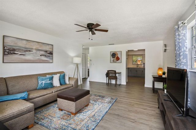 811 W MAGNOLIA STREET, Kissimmee, FL 34741