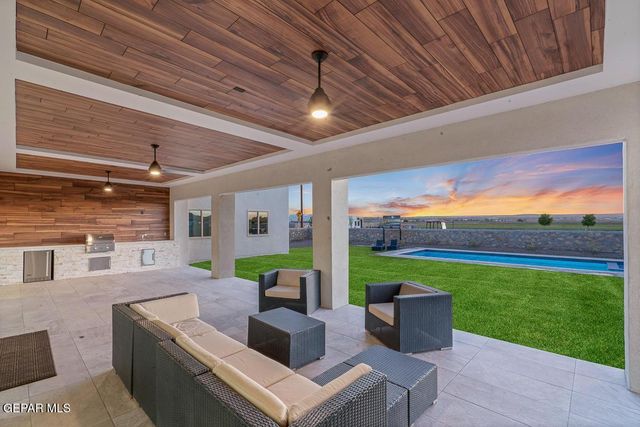 469 COUNTRY OAKS Drive, El Paso, TX 79932