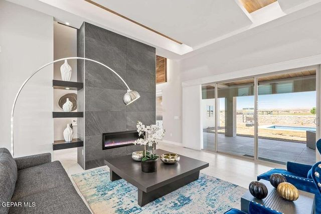 469 COUNTRY OAKS Drive, El Paso, TX 79932