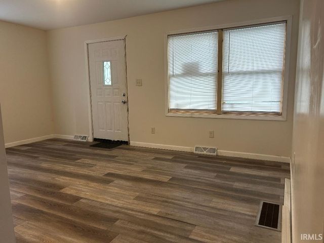 1806 Obrien Street, South Bend, IN 46628