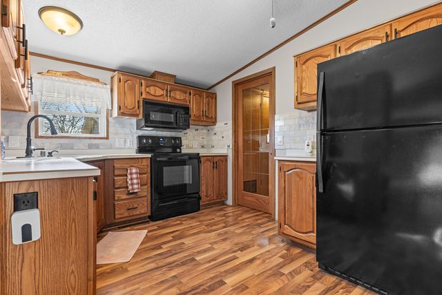 404 E Wood Lane, Belvidere, IL 61008