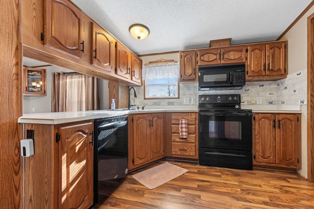 404 E Wood Lane, Belvidere, IL 61008