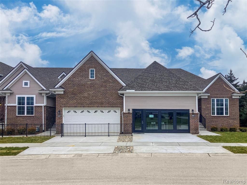 9901 Crossview Trail 120, Howell, MI 48855