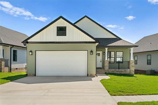 152 Washington St, Dalton, GA 30721