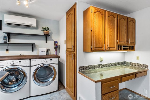 17910 Spruce Way, Lynnwood, WA 98037