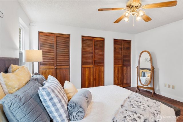 17910 Spruce Way, Lynnwood, WA 98037