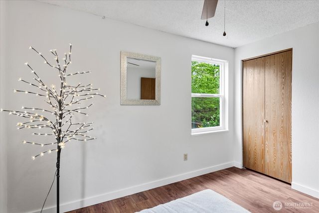 17910 Spruce Way, Lynnwood, WA 98037