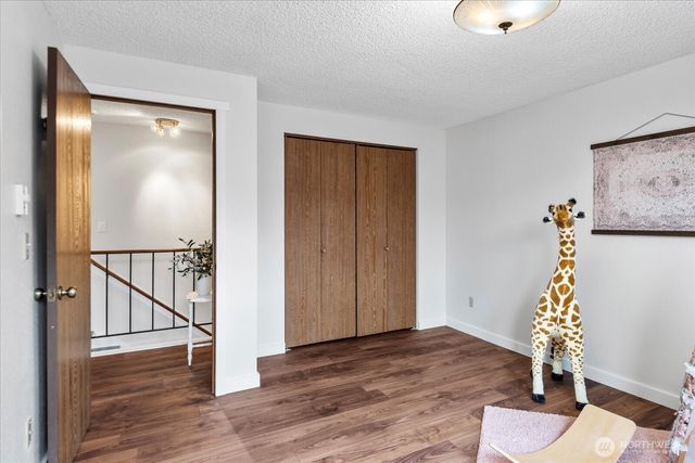 17910 Spruce Way, Lynnwood, WA 98037