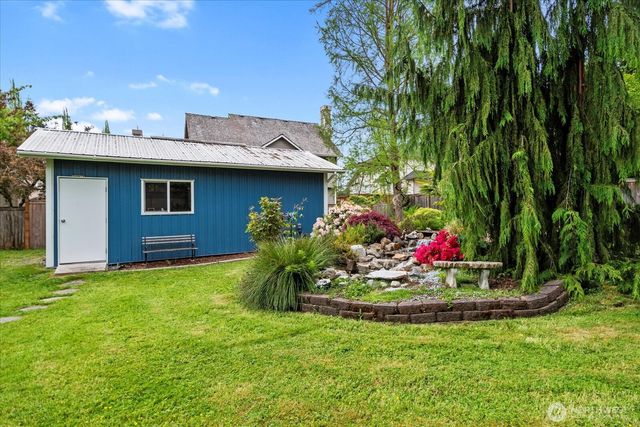 17910 Spruce Way, Lynnwood, WA 98037