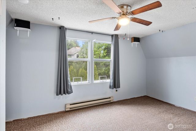 17910 Spruce Way, Lynnwood, WA 98037