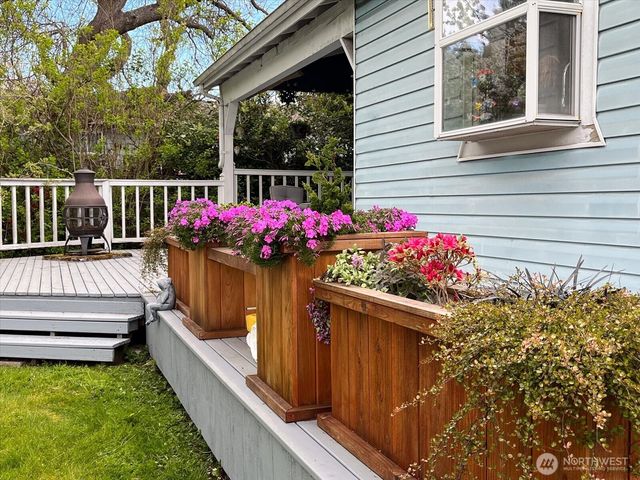 17910 Spruce Way, Lynnwood, WA 98037