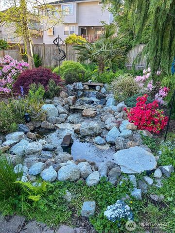 17910 Spruce Way, Lynnwood, WA 98037