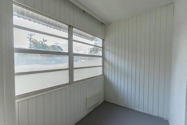 2290 SUNSET Avenue 7, Lake Worth Beach, FL 33461